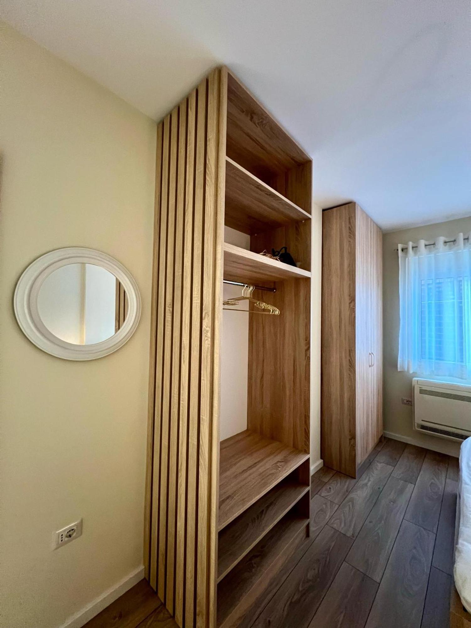 ティラナMetropolitan Charm: Cozy 1Br In 7Min To Skanderbegアパートメント エクステリア 写真