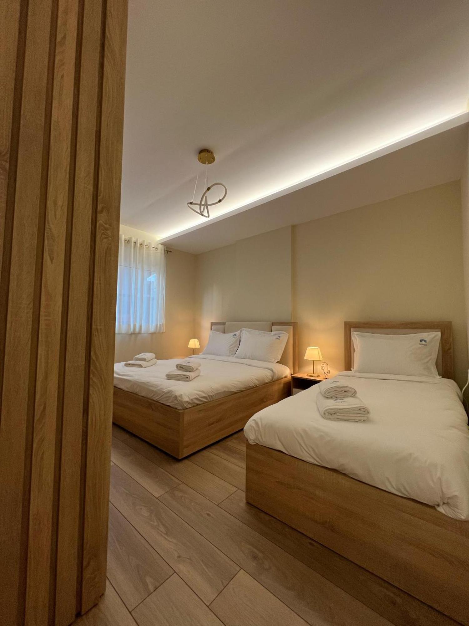 ティラナMetropolitan Charm: Cozy 1Br In 7Min To Skanderbegアパートメント エクステリア 写真