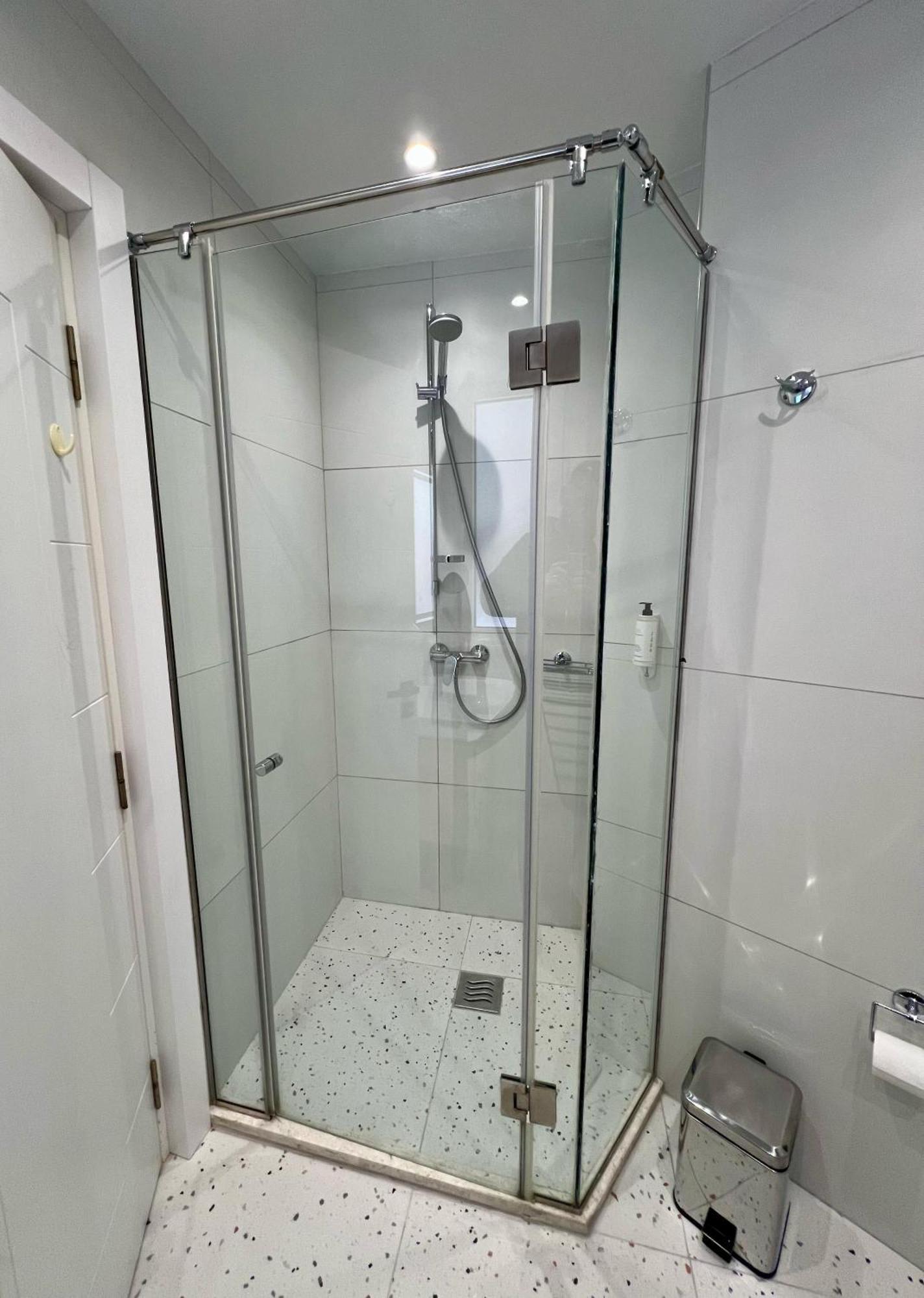 ティラナMetropolitan Charm: Cozy 1Br In 7Min To Skanderbegアパートメント エクステリア 写真